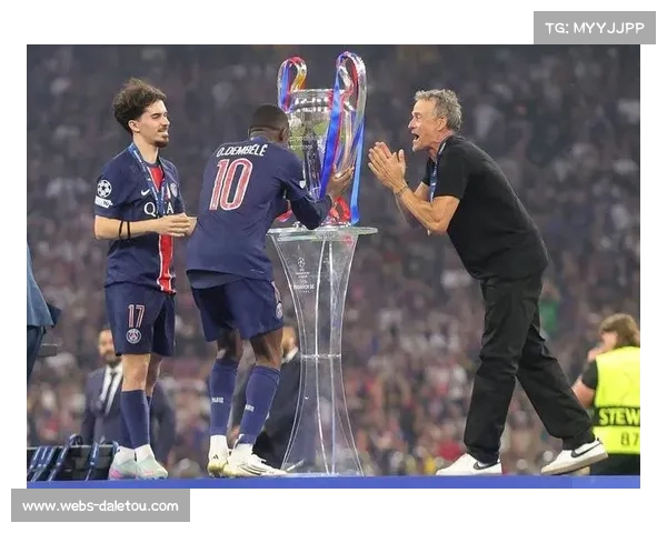 欧冠赛事全球直播推动足球文化交流与全球球迷互动新纪元